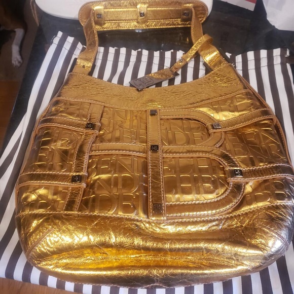 Pictures for buyer - Picture 1 of 3